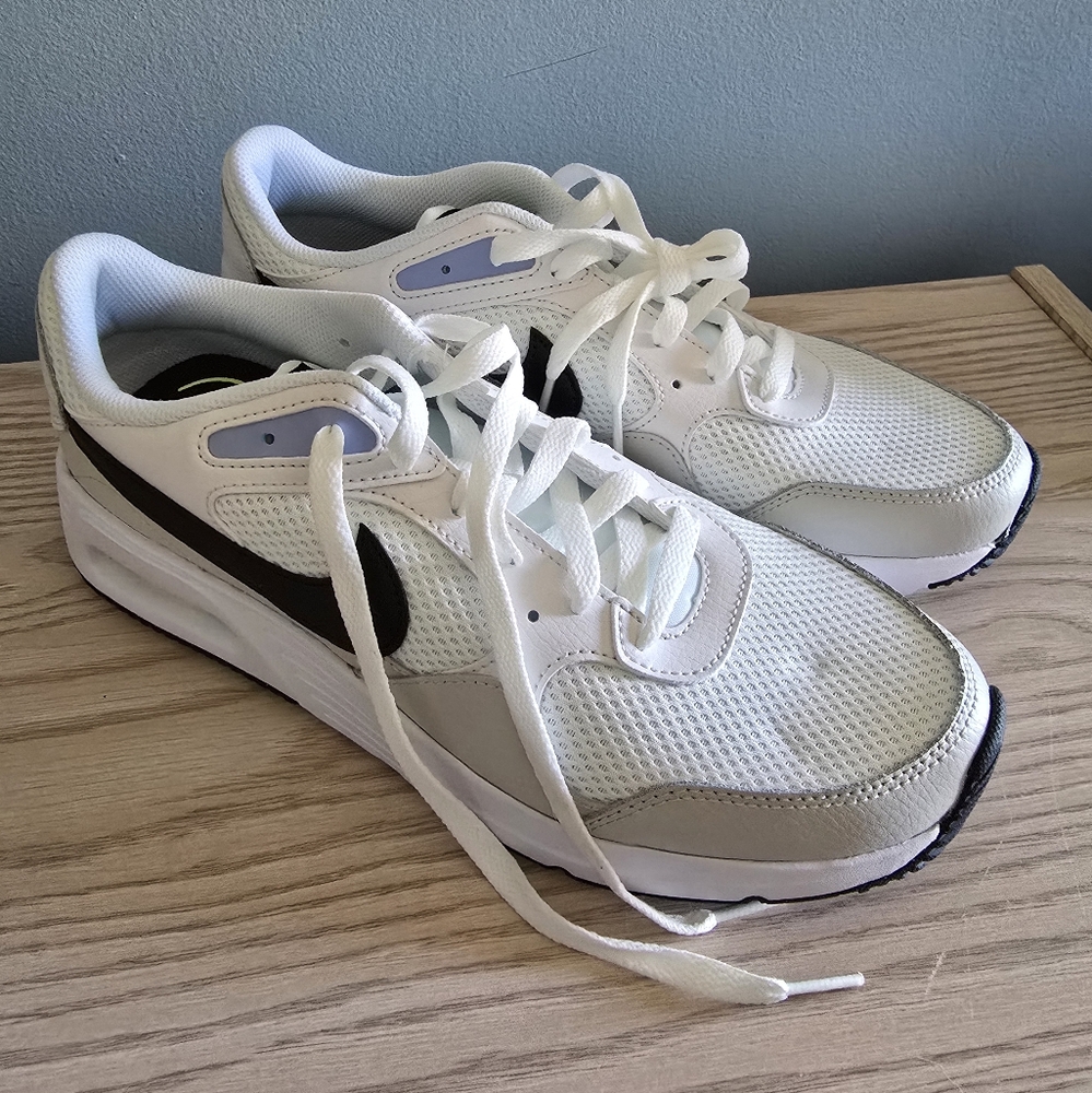Nike Women's White and Gray Sneakers Air Max SIZE 11